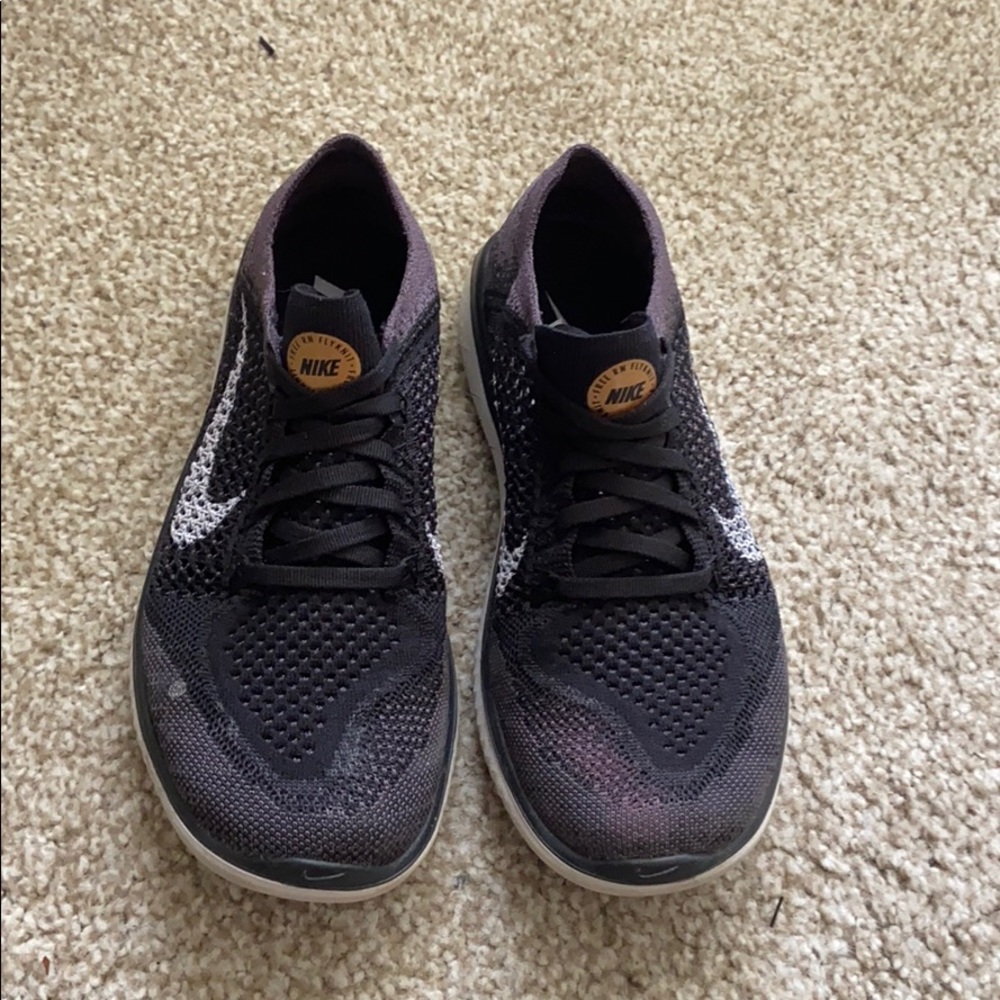 Nike Free Run flyknit shoes